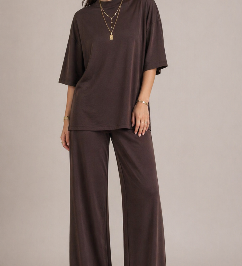  Chocolate brown lounge set for women with relaxed fit tee and wide-leg pants, soft cotton blend two-piece outfit