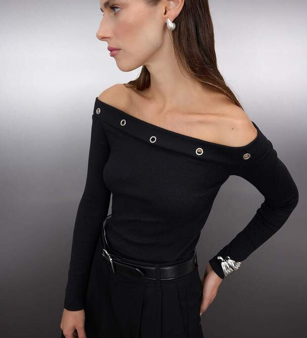 Women’s Black Off-Shoulder Grommet Top – Chic Evening Style | AtikaStyle
