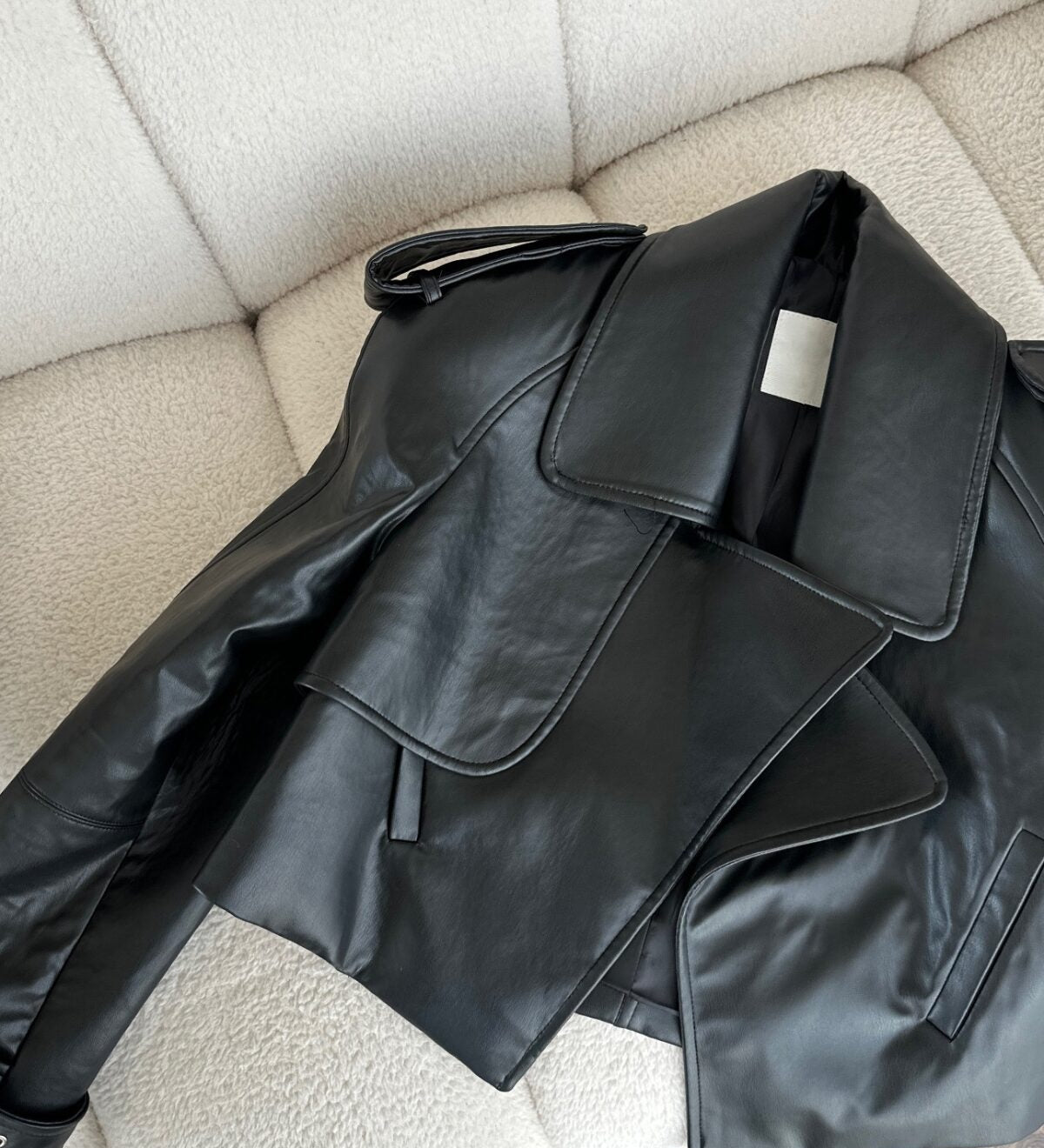 Oversized Black Faux Leather Jacket – Fashion-Forward Street Style Outerwear

Upgrade your wardrobe with this oversized black faux leather jacket. Perfect for layering with a chic, edgy vibe. Designed for comfort and style.