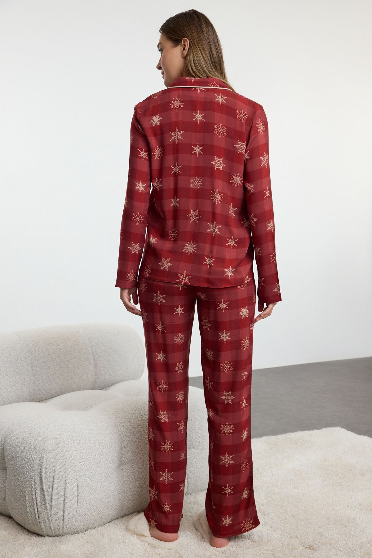 Women’s Festive Red Plaid Pajama Set – Snowflake Print Holiday Sleepwear
