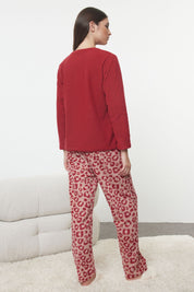 Women’s Red Leopard Print Fleece Pajama Set – Cozy Winter Lounge Wear