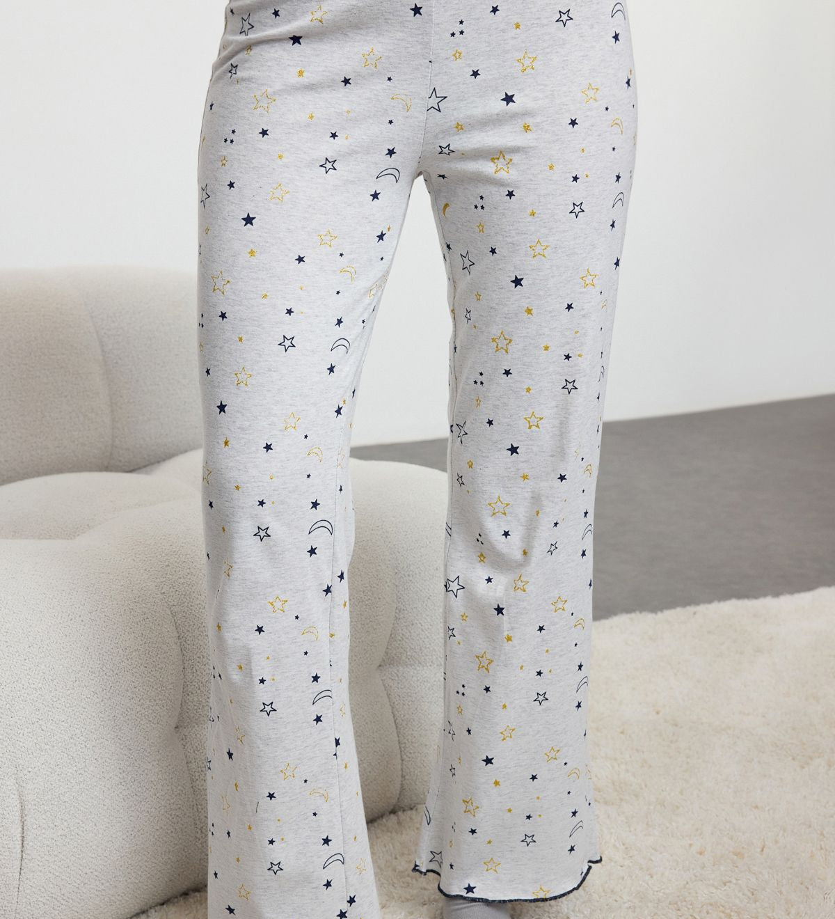 Celestial pajama set for women
	•	Women’s moon and star print sleepwear
	•	Comfortable two-piece lounge set
	•	Long-sleeve top with star-print pajama pants
	•	Relaxed-fit celestial pajamas
	•	Cozy loungewear for women’s nights in
	•	Lightweight pajama set with soft fabric
	•	Women’s winter sleepwear outfit
	•	Stylish two-piece sleepwear gift idea
	•	Pajama set for lounging and bedtime