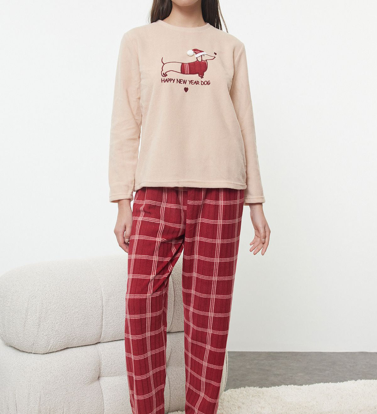 New Year-themed women’s pajama set
	•	Festive plaid pajama set for women
	•	Cozy dog print holiday sleepwear
	•	Women’s holiday pajama gift ideas
	•	Comfortable winter lounge set for women
	•	Happy New Year pajamas with dog print
	•	Cute plaid pants and graphic top set
	•	Breathable women’s holiday sleepwear
	•	Two-piece festive pajama set for women
	•	Women’s cozy holiday loungewear