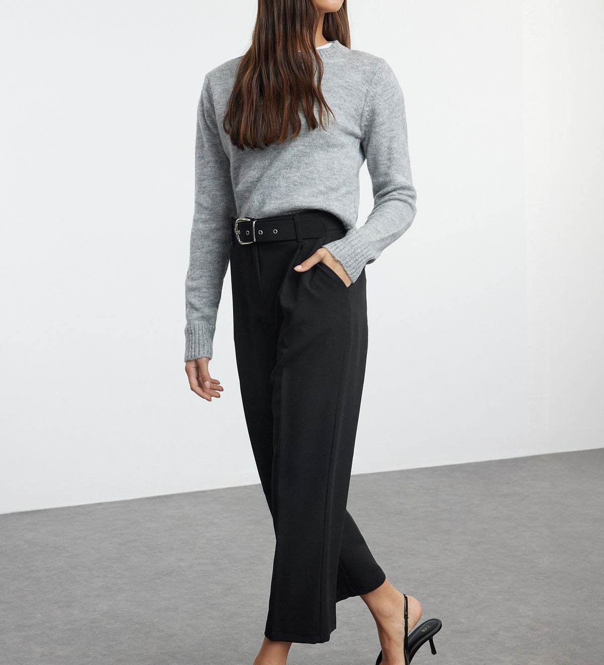 Women’s High-Waisted Belted Black Trousers – Elegant Tailored Fit for Office & Casual Wear