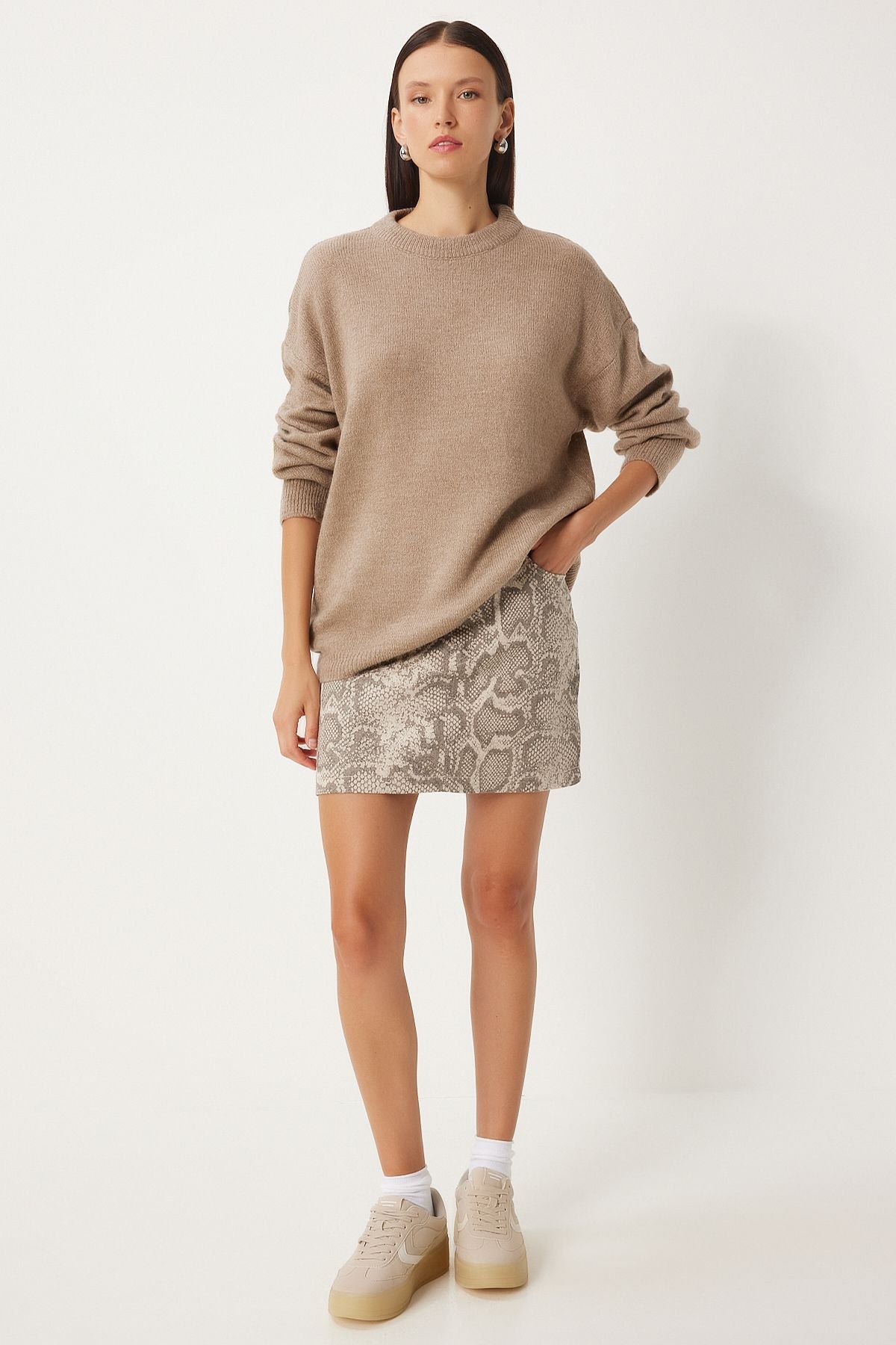 Stay cozy and chic with our Oversized Cashmere Blend Sweater. Soft, warm, and versatile, this pullover is perfect for layering and everyday wear. Shop now for comfort and style free shipping!