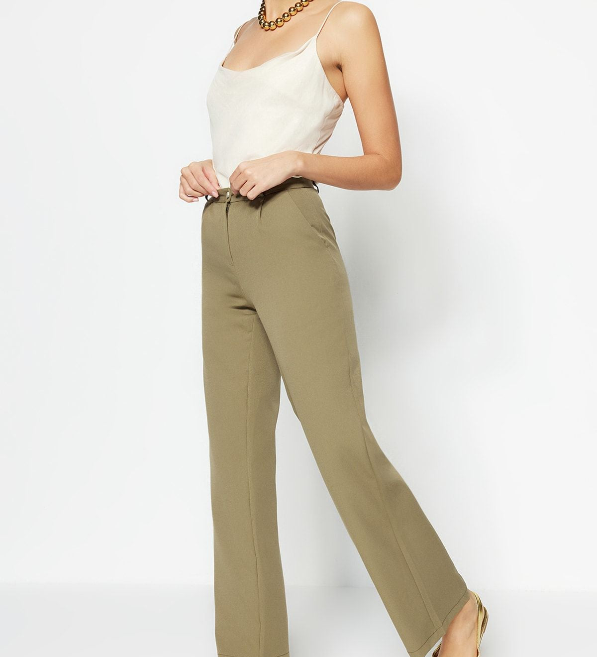 Olive Green Wide-Leg Pants
• Women’s High-Waisted Trousers
• Wide-Leg Office Pants
• Casual Wide-Leg Pants for Women
• High-Rise Trousers for Women
• Women’s Olive Green Pants
• Versatile Wide-Leg Trousers
• Comfortable Women’s Work Pants
• Stylish High-Waisted Pants
• Women’s Fashion Trousers