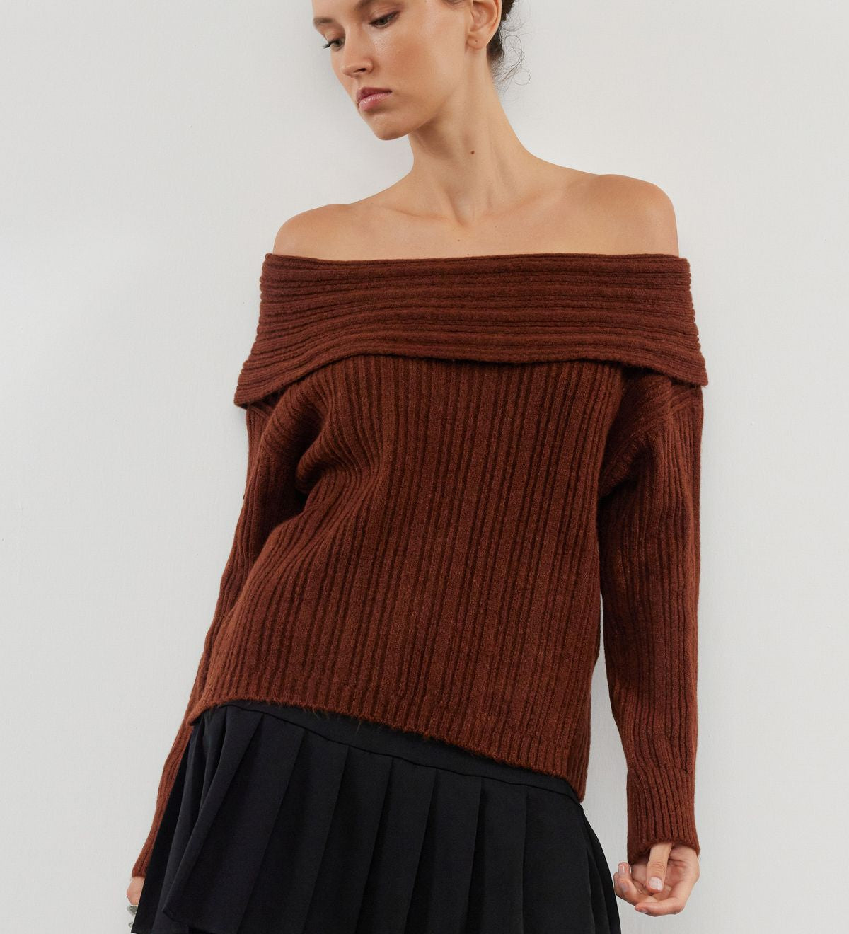 Women's Off-Shoulder Brown Knit Sweater - Elegant Ribbed Design