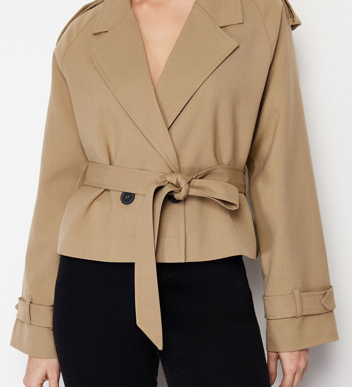  Cropped belted trench jacket
• Women’s camel trench jacket
• Tailored outerwear for women
• Camel color trench coat
• Lightweight women’s jacket
• Versatile trench jacket
• Fall fashion jackets for women