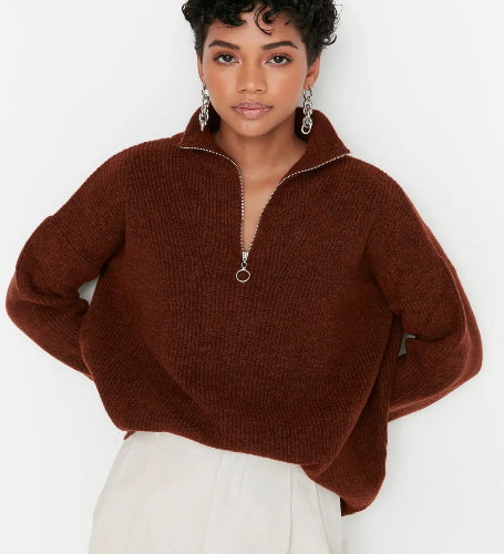 Women's Cozy Beige Quarter-Zip Knit Sweater with Ribbed Details