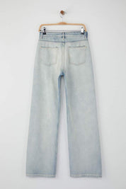 Light Wash Straight-Leg Denim Jeans – AtikaStyle