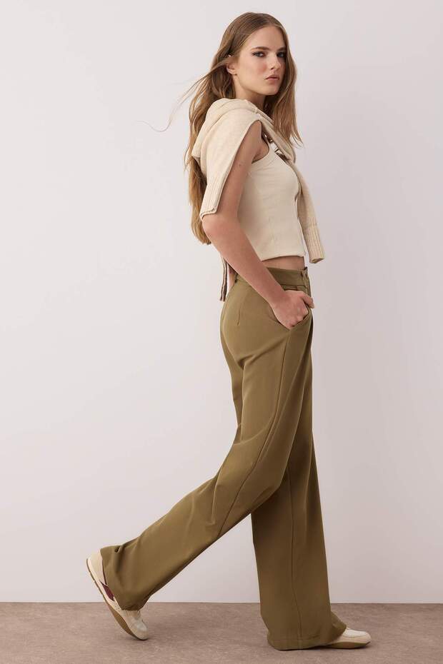 Women’s High-Waisted Beige Wide-Leg Trousers – Tailored Workwear Pants | Atikastyle