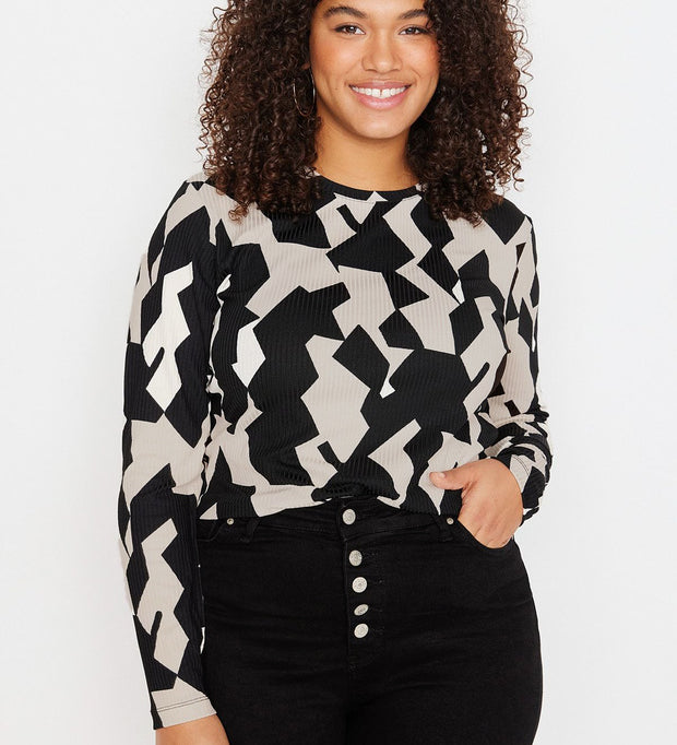 Black & Beige Geometric Print Long Sleeve Top – AtikaStyle