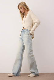 Classic light blue wash
	•	Straight-leg silhouette
	•	Mid-rise fit
	•	Timeless, versatile style
	•	Crafted in Turkey with premium denim
