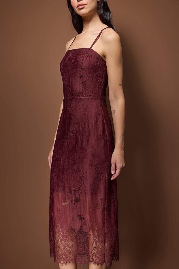  Plum Bodycon Lace Midi Cocktail Dress - Elegant Lined Figure-Hugging Style