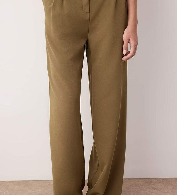 Women’s High-Waisted Beige Wide-Leg Trousers – Tailored Workwear Pants | Atikastyle