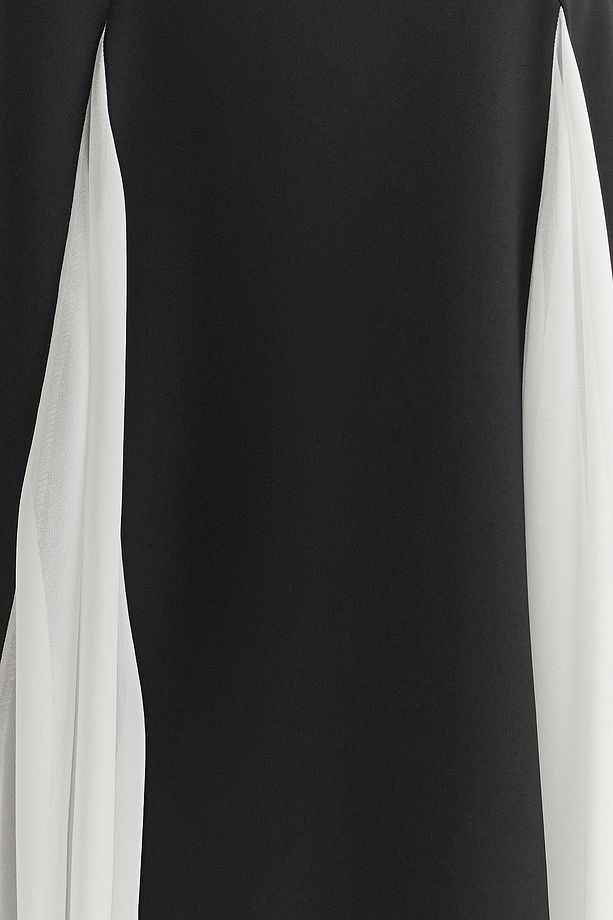 Atikastyle dress, black and white maxi dress, evening gown women, elegant formal dress, monochrome gown, wedding guest outfit, gala dress, chic evening style, long contrast dress
