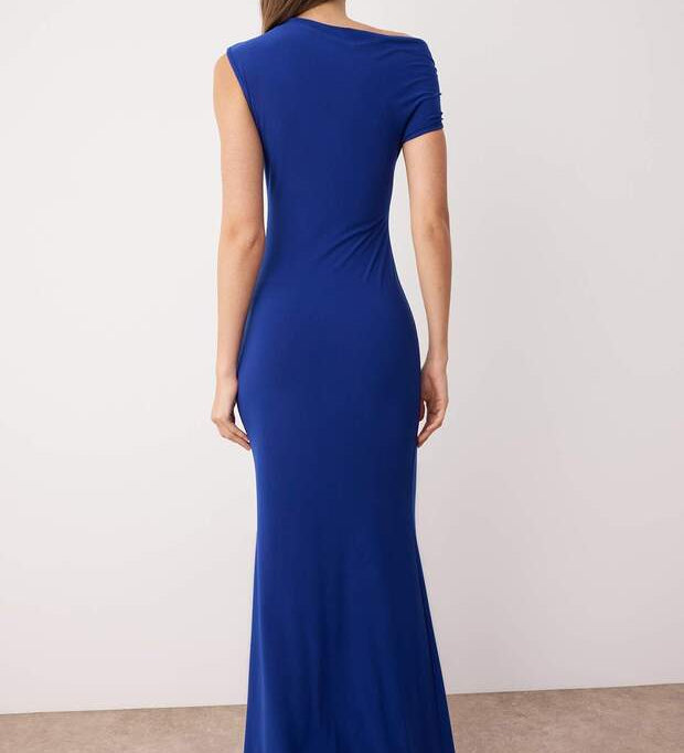 Elegant Burgundy One-Shoulder Evening Gown with Crystal Detail – AtikaStyle