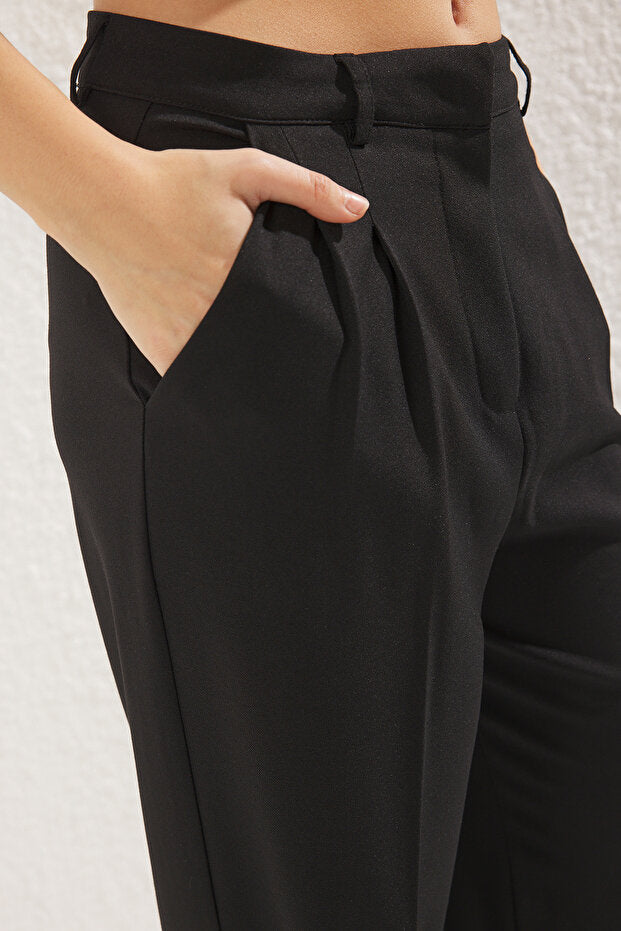 Olive Green High-Waist Tailored Pants – AtikaStyle