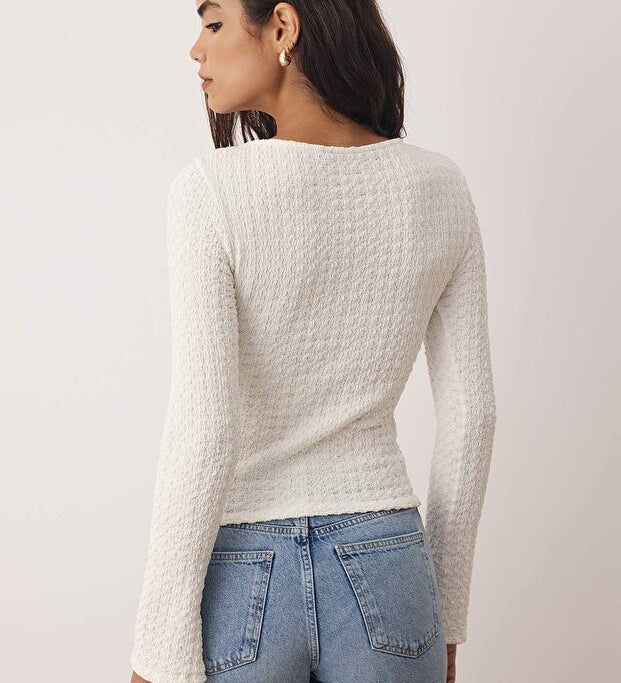 White Textured Long Sleeve Top with Gold Accent – AtikaStyle