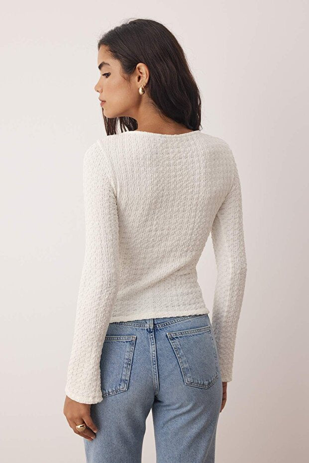 White Textured Long Sleeve Top with Gold Accent – AtikaStyle