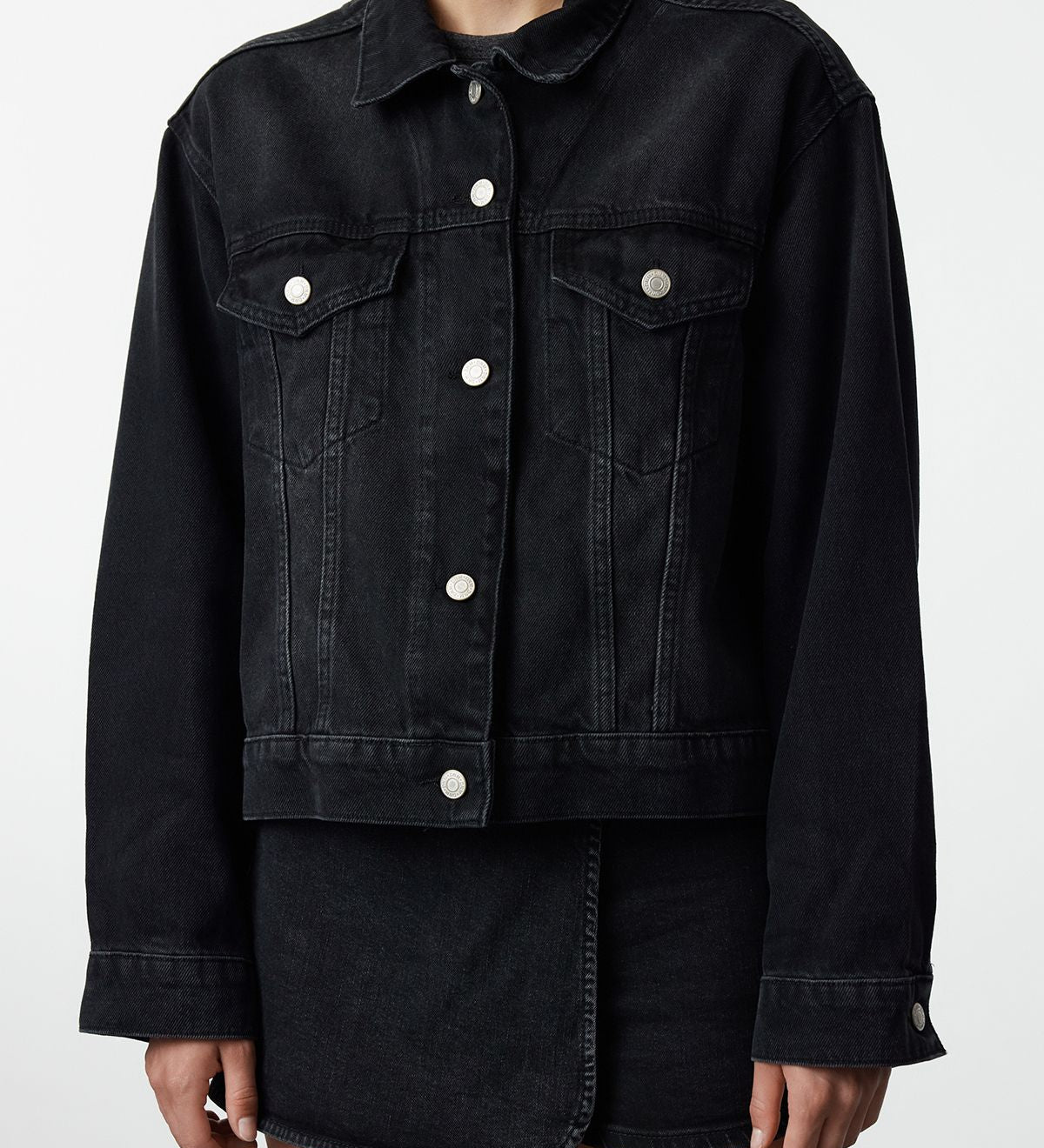 Classic Black Denim Jacket - Versatile Women’s Outerwear
