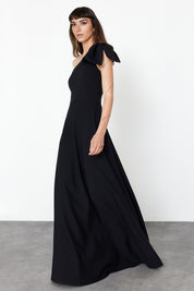 ONYX ONE-SHOULDER GOWN
