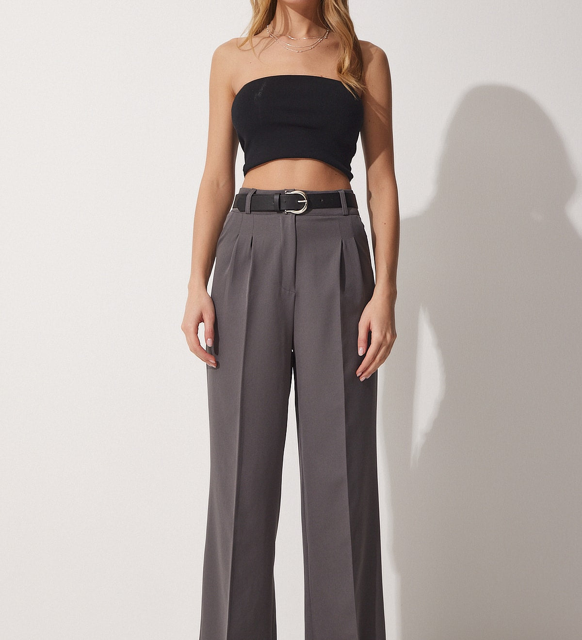 Women’s High-Waisted Wide-Leg Pleated Trousers